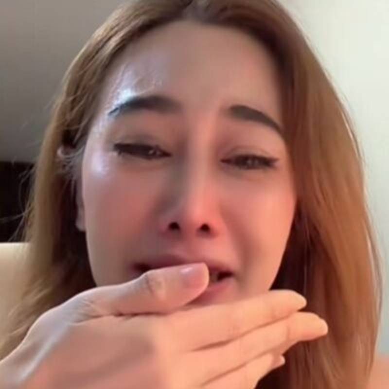 กุ้งพลอย กนิษฐรินทร์