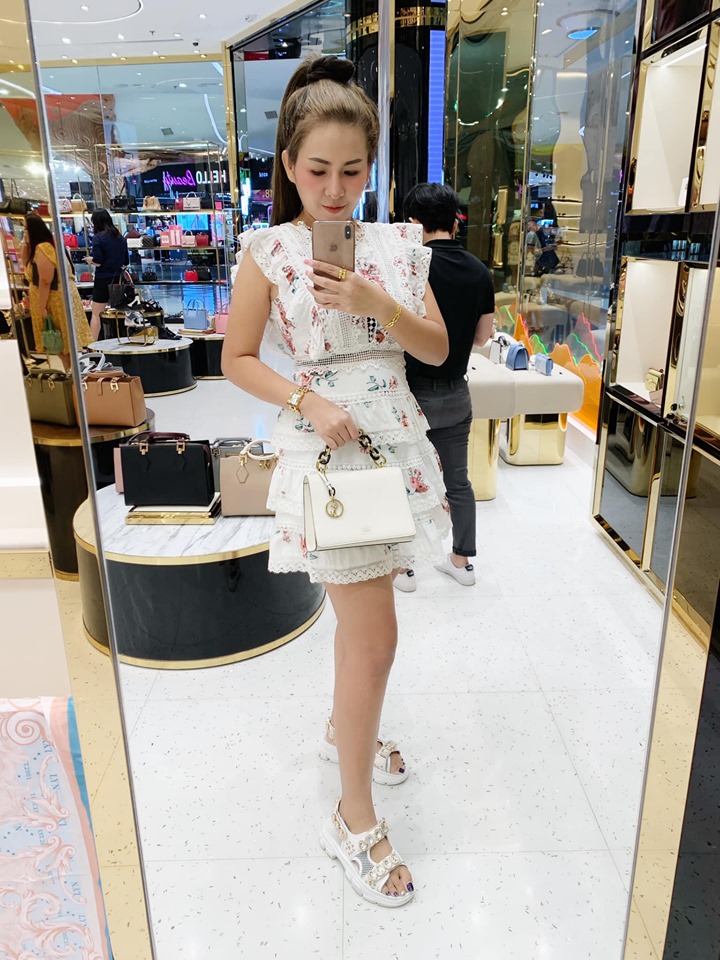 มะนาว เจ้าสาวถูกเทงานแต่ง