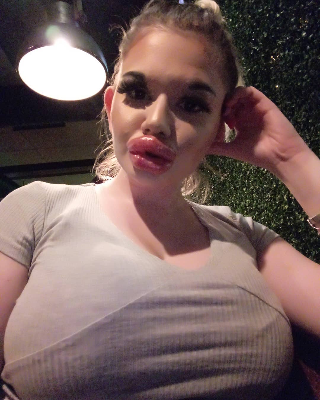 ริมฝีปากใหญ่