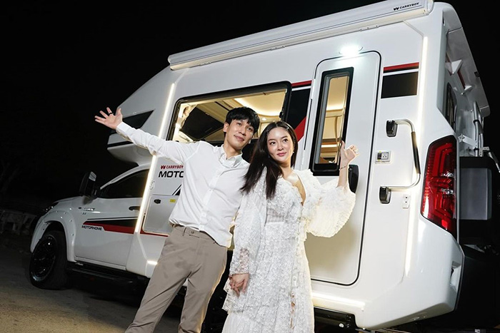 แก้มบุ๋ม พี่พีท