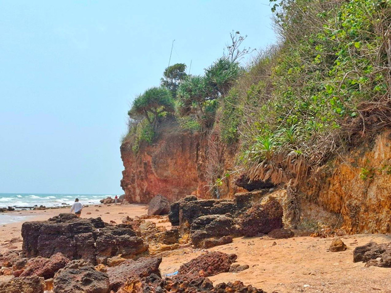 ผาฝั่งแดง ประจวบฯ