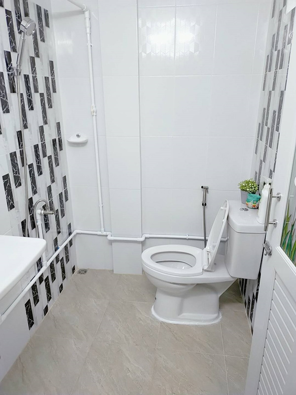 รีโนเวทห้องน้ำเก่า งบ 30,000 บาท ห้องน้ำเล็ก 1.2X2 เมตร