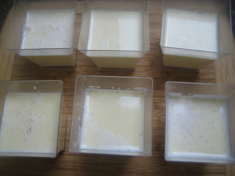 สตรอว์เบอร์รี พานาคอตต้า เมนูของหวาน พานาคอตต้า สูตรขนม