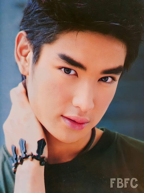 บิ๊ก D2B ประวัติ