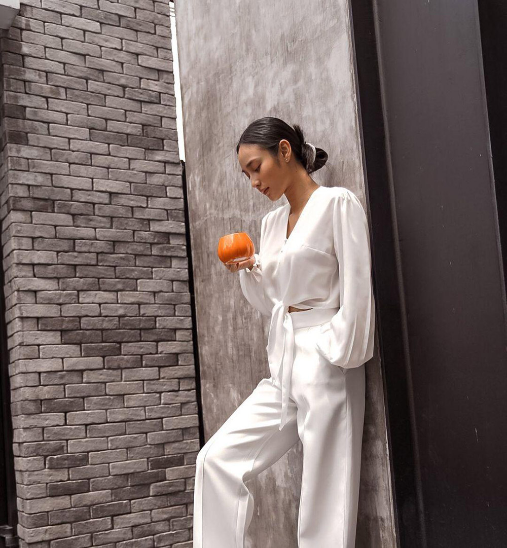 แฟชั่น, เสื้อสีขาว