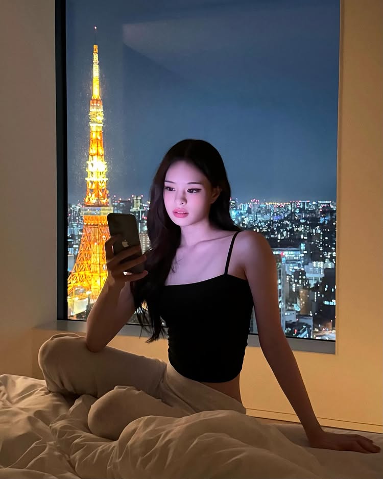 แอลลี่ อชิรญา กับแฟชั่นชุดเดินตลาดกลางคืนที่หัวหิน