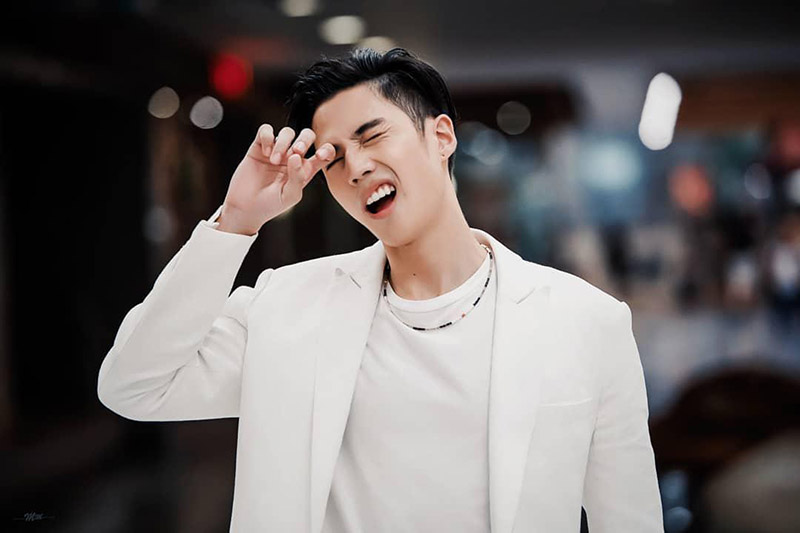 แบงค์ ธิติ