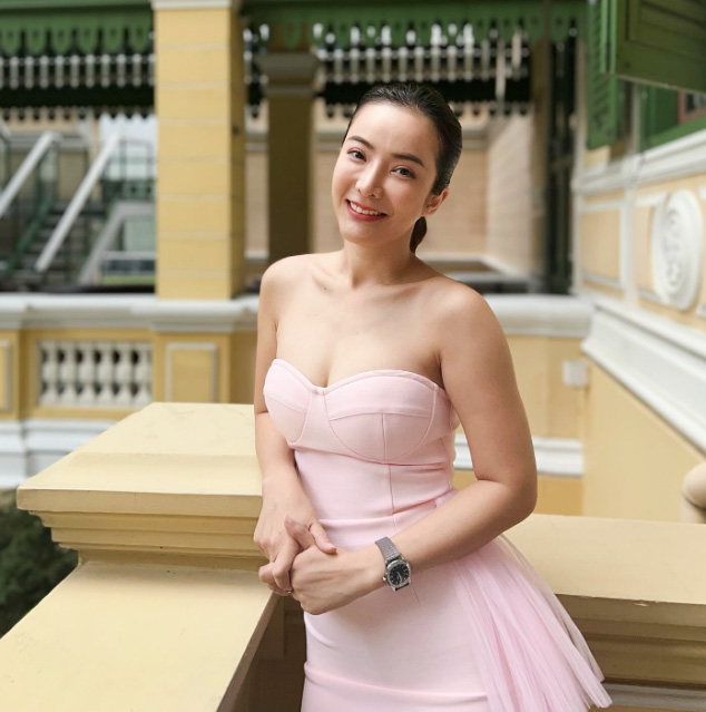 อาย วราไพรินทร์ ประวัติดารา