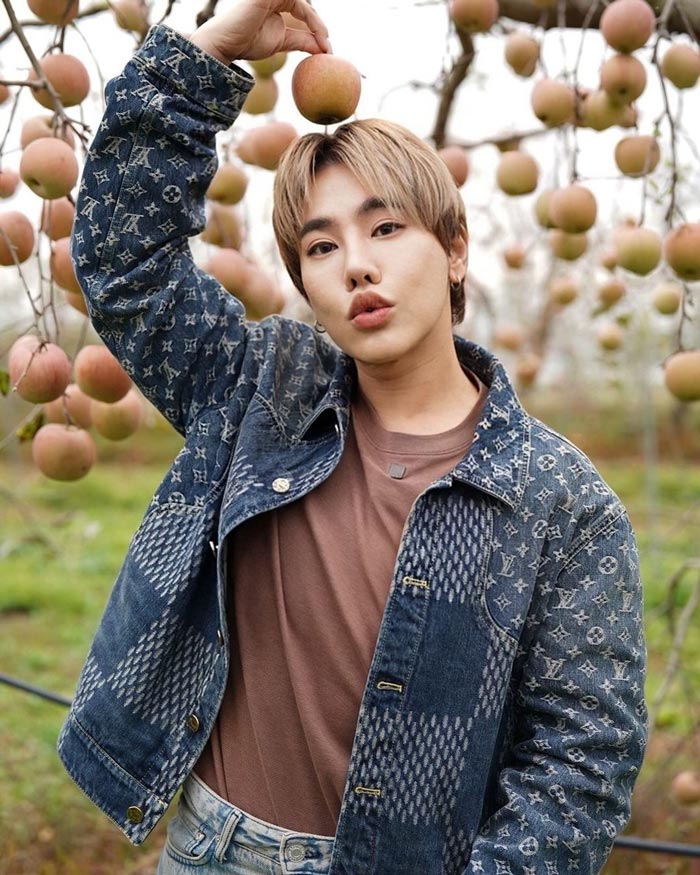 ดีเจบุ๊กโกะ