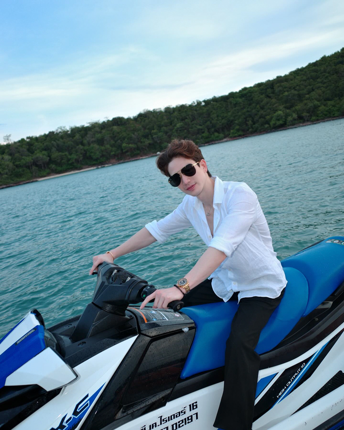 ตงตง กฤษกร