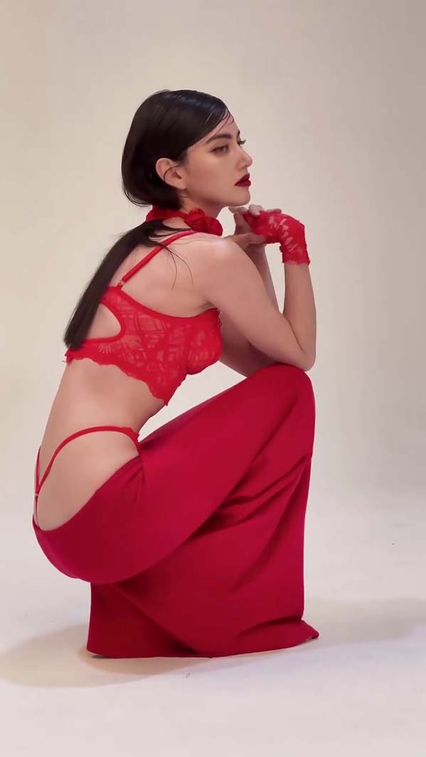 ใหม่ ดาวิกา