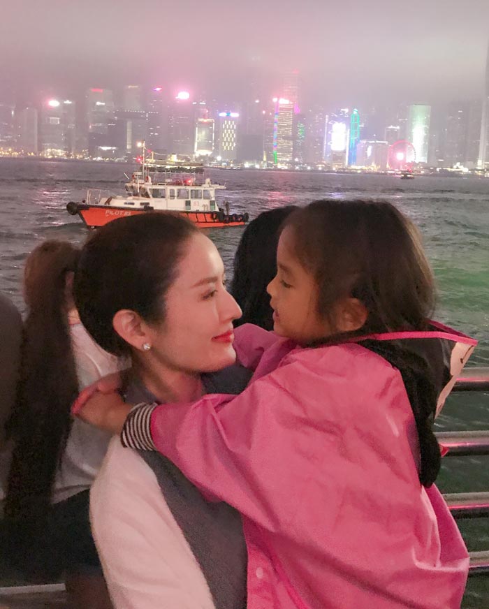 น้องปีใหม่ ลูกสาว แอฟ ทักษอร