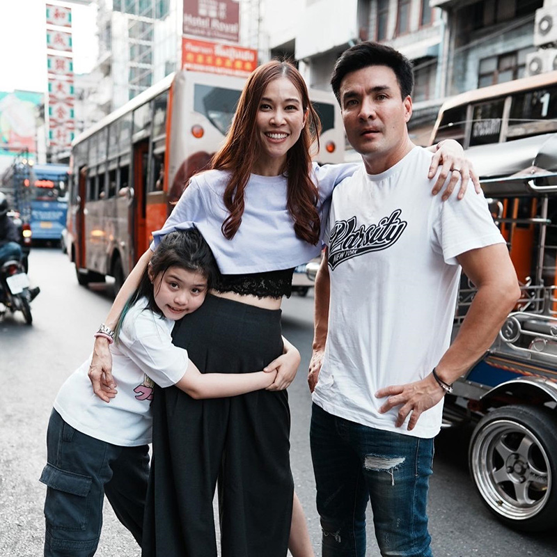 ตั๊ก บริบูรณ์ สลัดลุคตลกเผยร่างทองในวัย 46 