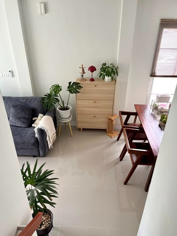 บ้านการเคหะ บันได