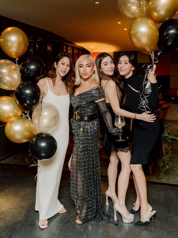 รู้จัก ข้าวโพด สมิทธินันท์ CEO สาว เพื่อนนางเอกตัวท็อป