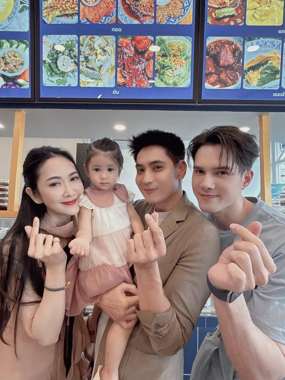 มิกค์ ทองระย้า โพสต์ล่าสุดประกาศสถานะหัวใจ 4 ห้อง อยู่กับสาวคนนี้... หลังโดนโยง พระเอก ม.