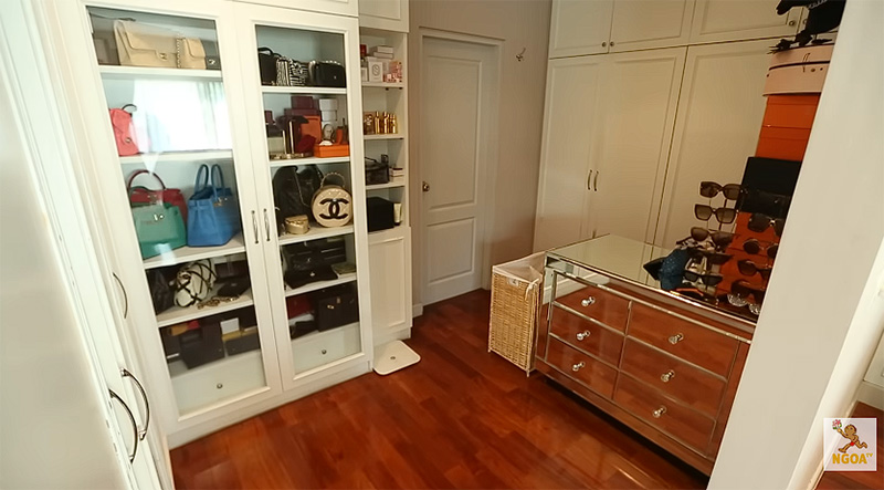 บ้าน ไฮโซข้าวโพด