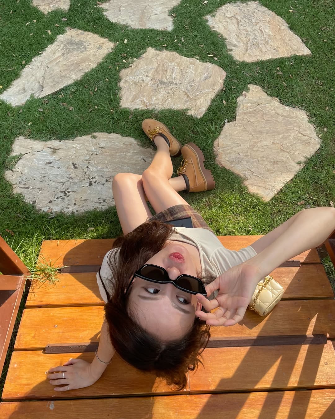 เชอรีน ณัฐจารี น้องสาวนิชคุณ 2PM ในชุดทูพีซ