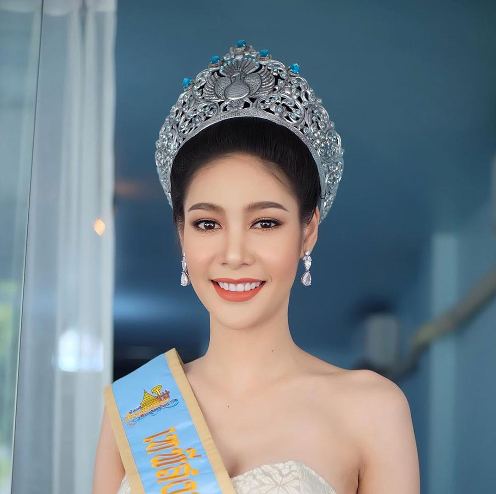 เจน นฤมล