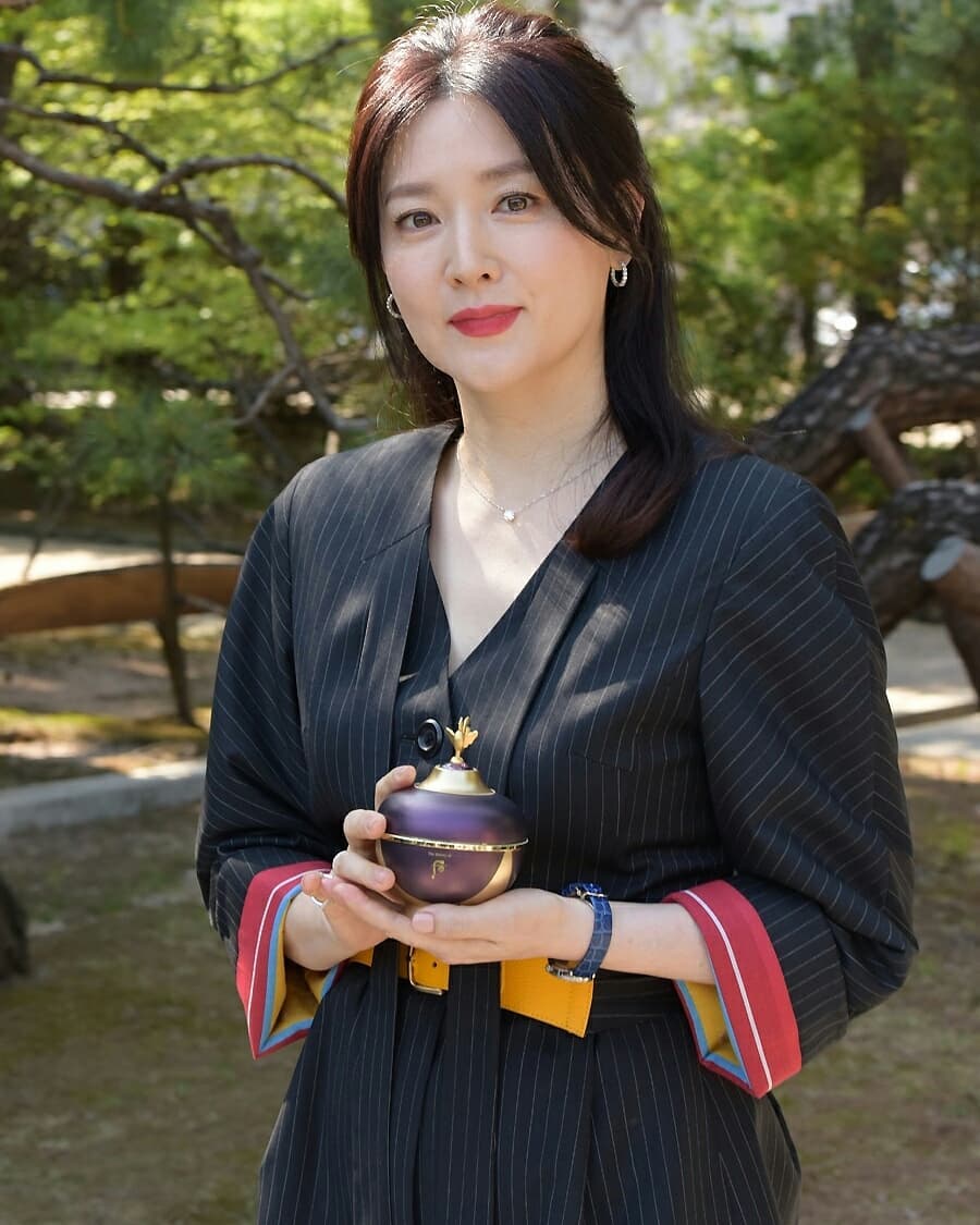 https://s359.kapook.com/pagebuilder/a56a5db2-1744-43fb-b055-04000caa6110.jpg