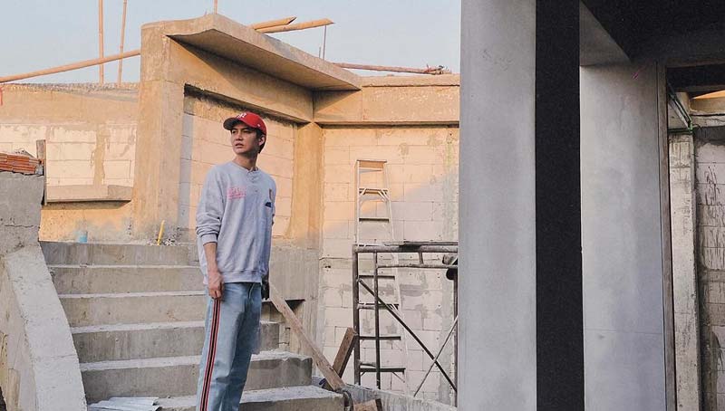 บ้าน กอล์ฟ พิชญะ