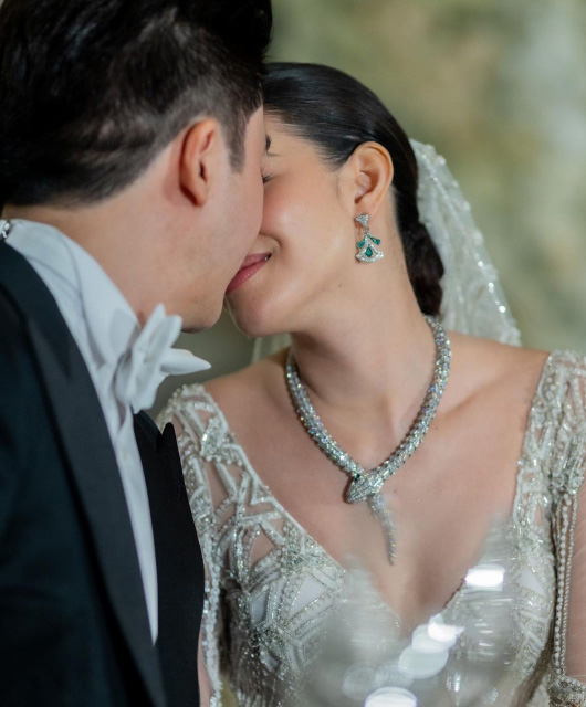 แคท ซอนญ่า ชุดแต่งงาน