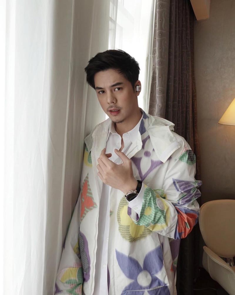 พีช พชร
