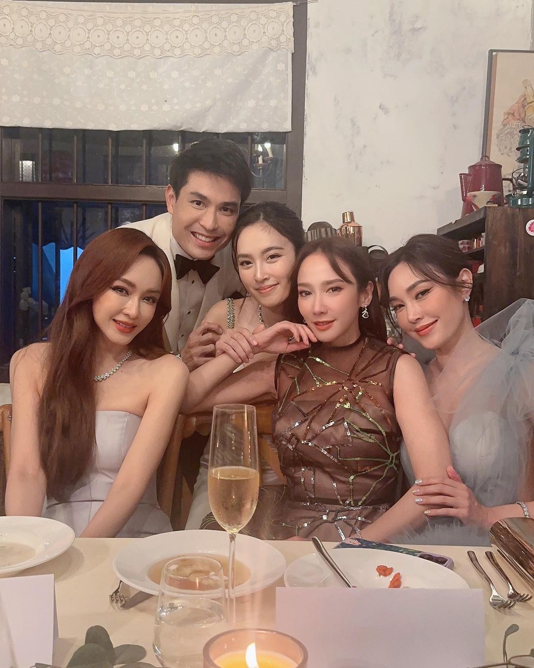 อั้ม เมย์ เป้ย 