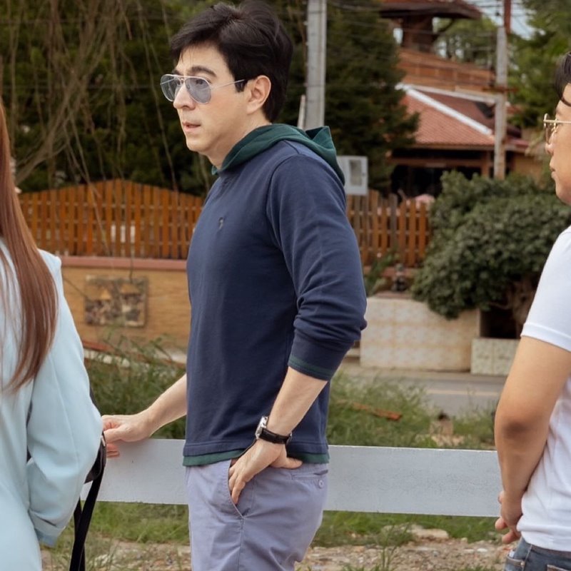 แซม ยุรนันท์