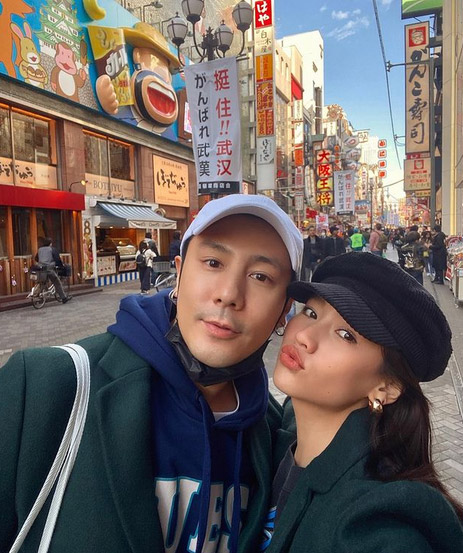 เมทัล สุขขาว