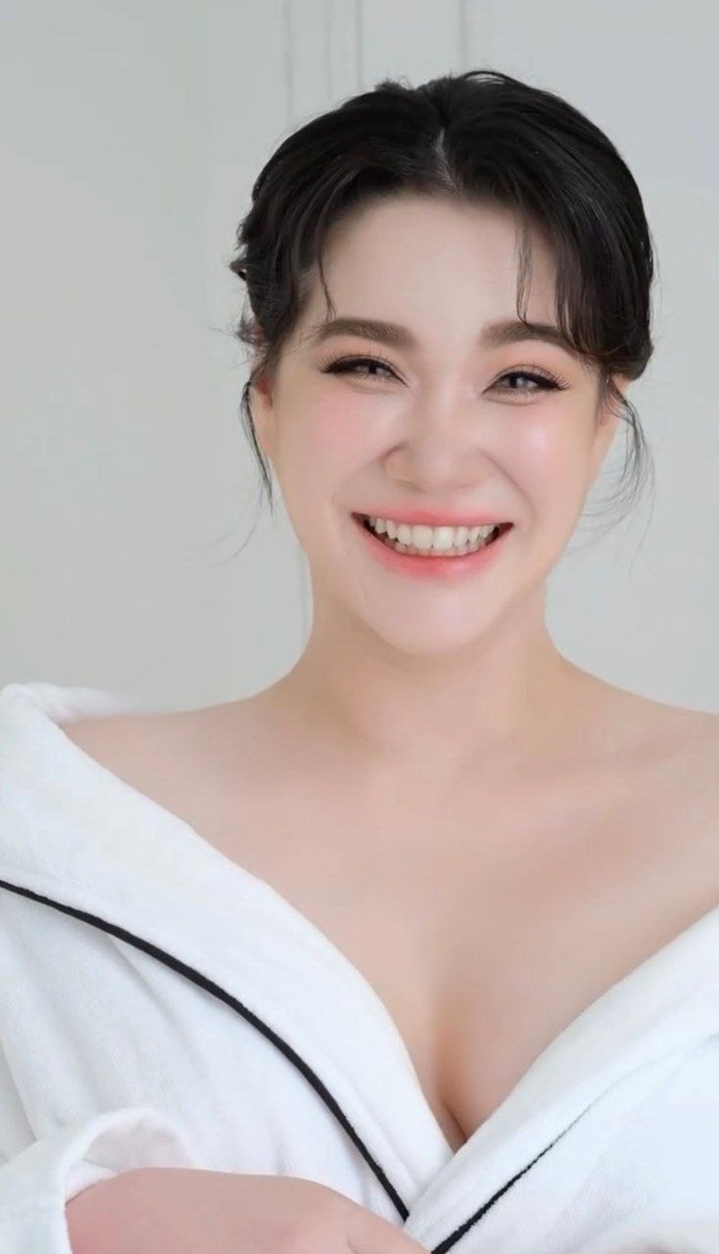 แต่งแล้ว นนนี่ ลูกสาว แอน สิเรียม ควงแฟนหนุ่มเข้าพิธีวิวาห์ เจ้าสาวสวยออร่ามาก