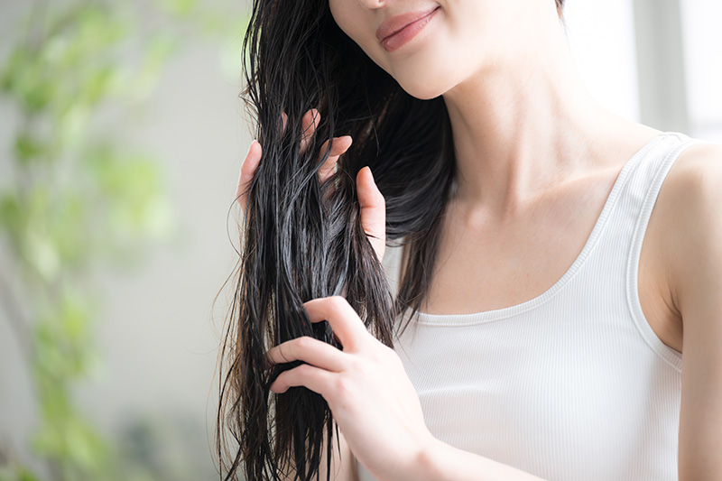 วิธีดูแลผมช่วงหน้าฝน