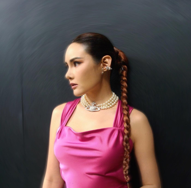 หญิง รฐา พัฒนาการความสวย