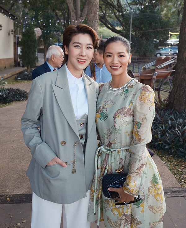 เชียร์ ฑิฆัมพร