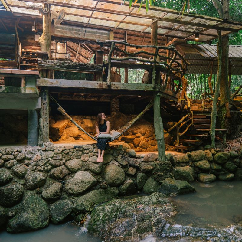 บ้านมอญห้วยน้ำใส