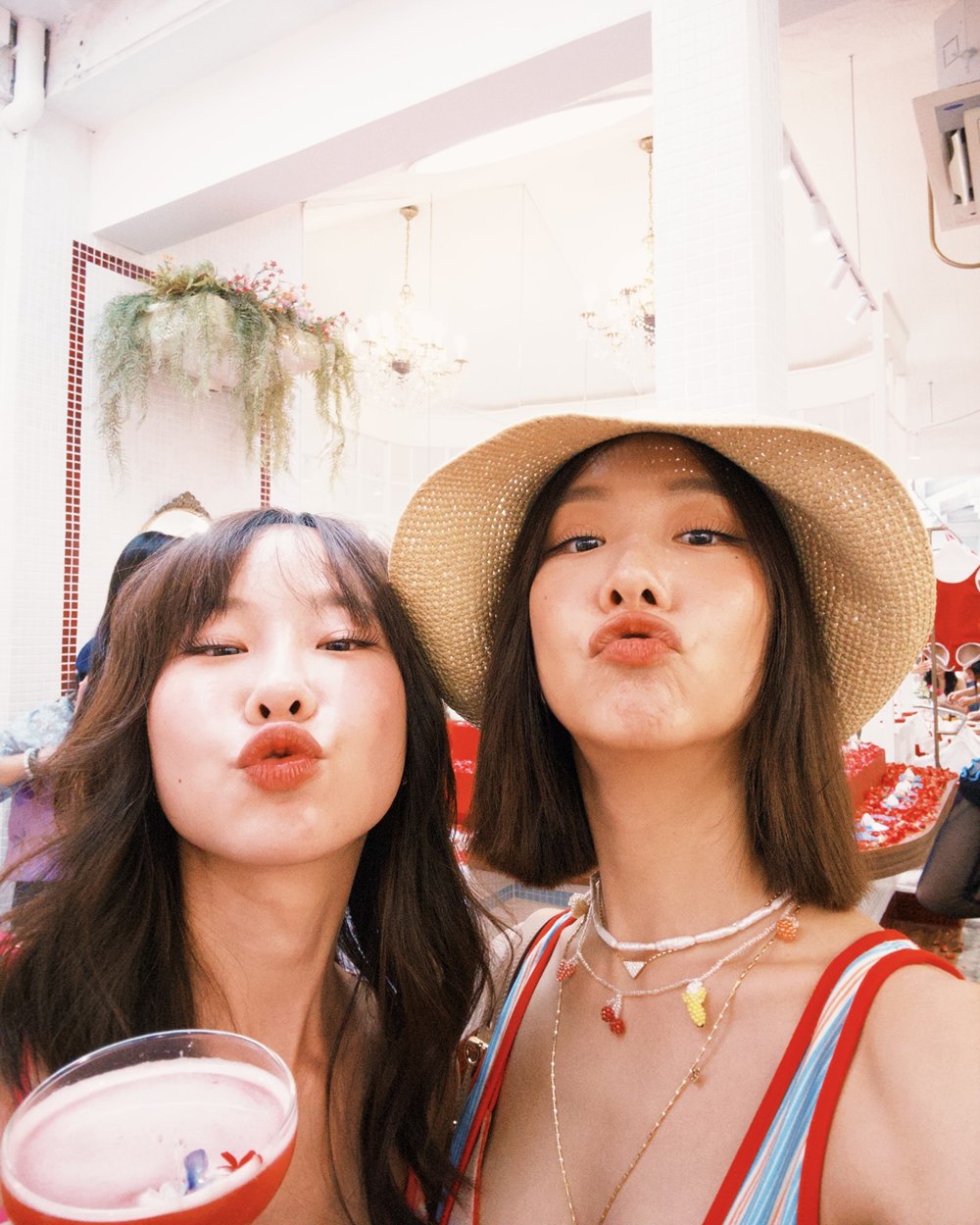 เต้ย จรินทร์พร นุ่งชุดว่ายน้ำแหวกอึ๋ม ซัมเมอร์นี้ฮอตใจละลาย 