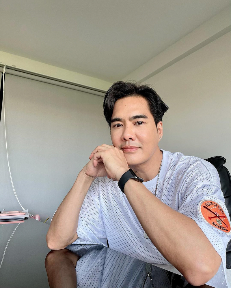 เคลลี่ ธนะพัฒน์