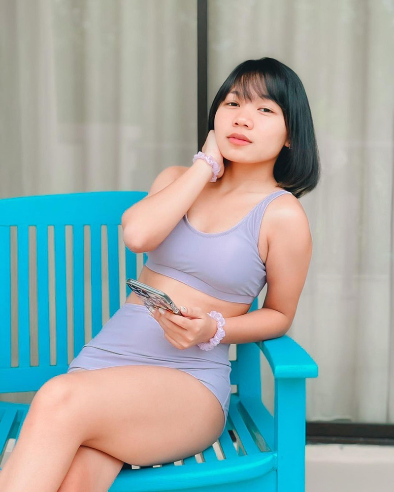 ลิลลี่ ได้หมดถ้าสดชื่น ดาราชุดว่ายน้ำ