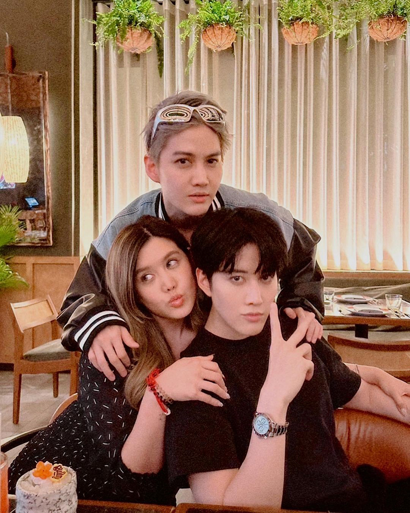 หญิง พลอยชมพู น้องสาวกอล์ฟ ไมค์