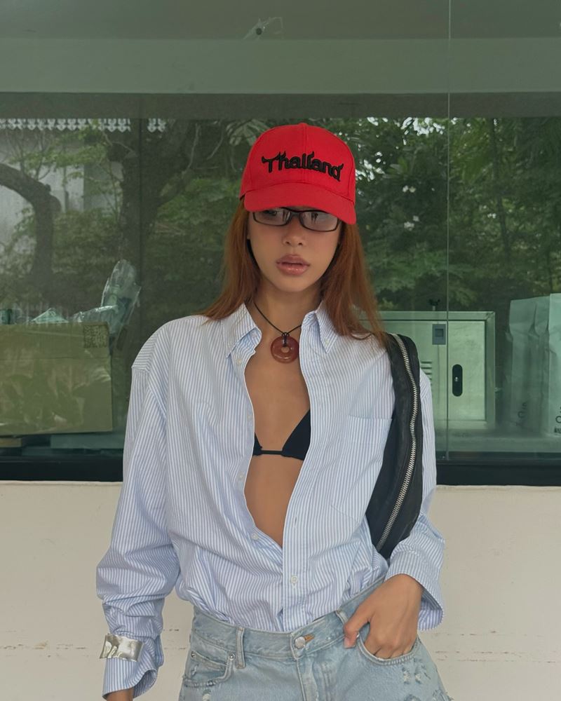 เฟิร์น นางแบบสาวสวย