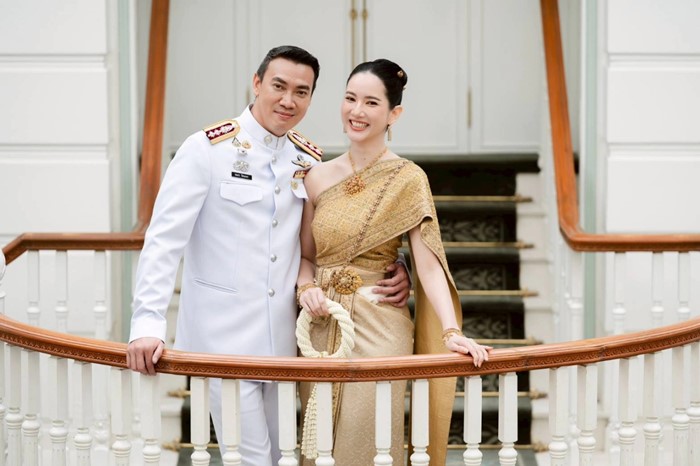 หมวดอ๋อ แต่งงาน หมอเพื่อน ด้าน แอฟ ทักษอร ร่วมยินดี