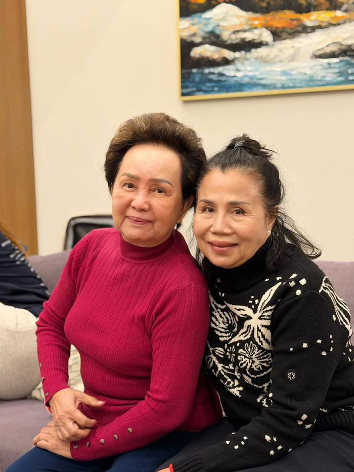 คุณย่าอุไรวรรณ คุณยายหนิง