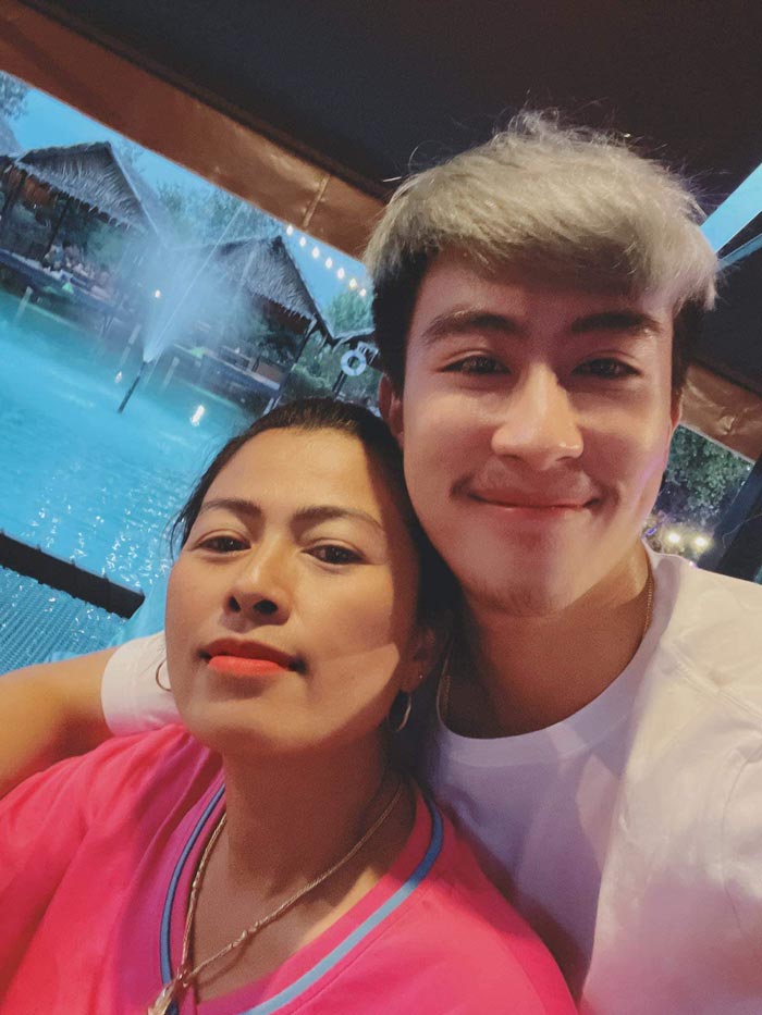 แม่ นุ๊ก ธนดล