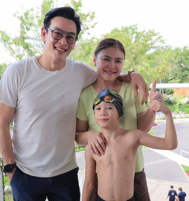 น้องโพธิ์ ลูกชาคริต 
