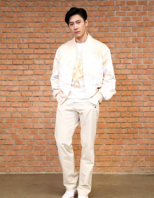 แจม รชตะ