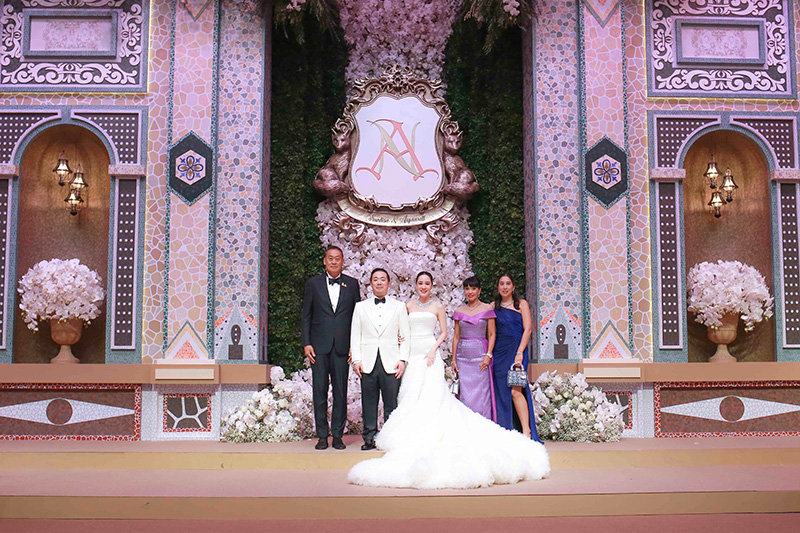 บรรยากาศ งานแต่งงาน คุณต๊อบ CEO คิง เพาเวอร์ คุณออย นันทิสา