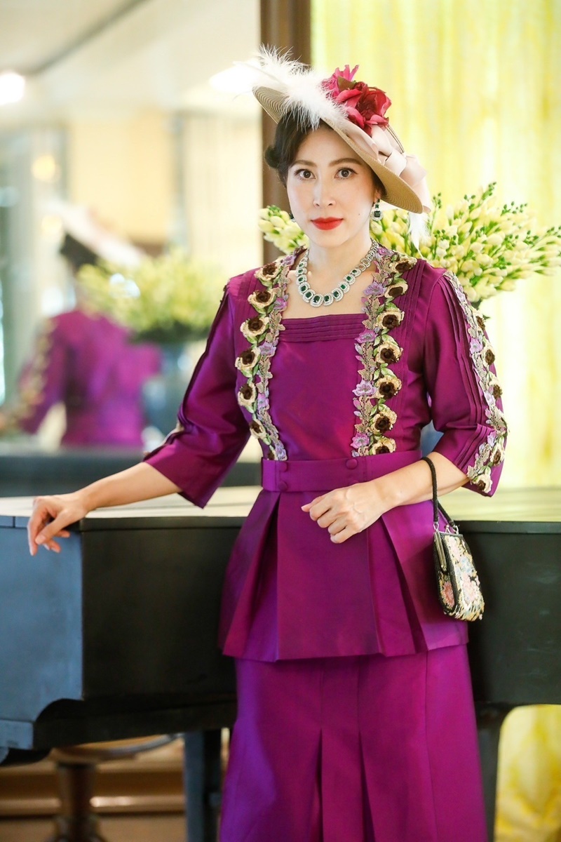 เรือนโชนแสง กิ๊ก สุวัจนี