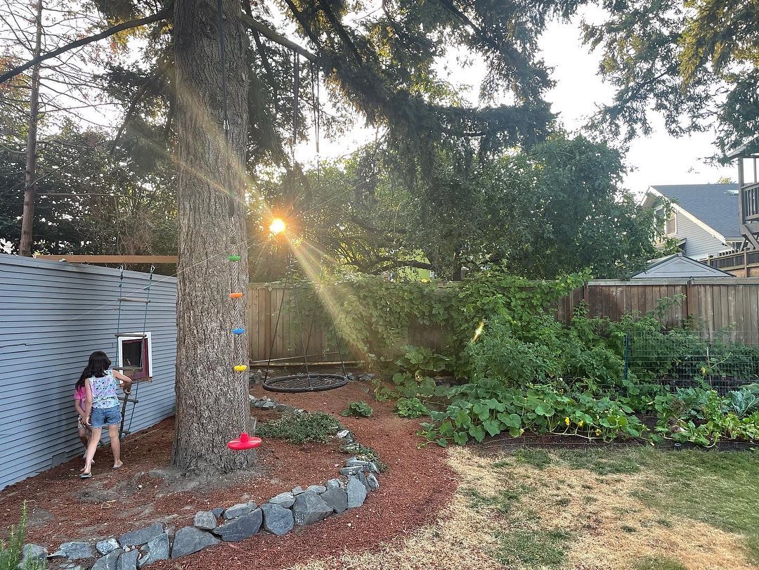 อุ้ม สิริยากร