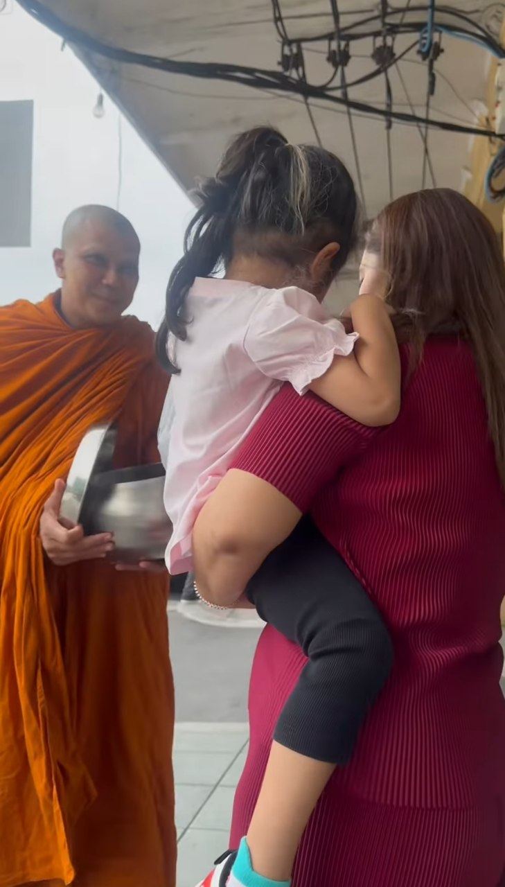 จูน เพ็ญชุลี