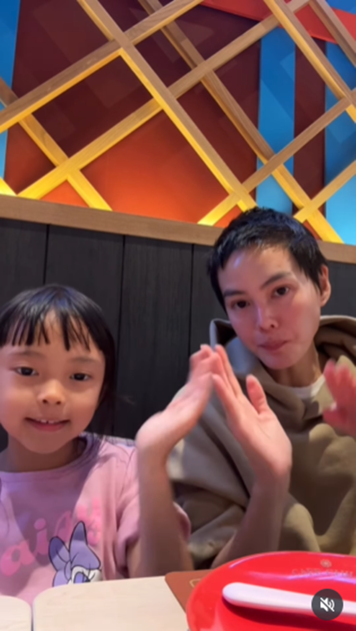 เจนี่ เทียนโพธิ์สุวรรณ เปิดเหตุผลต่อผมยาว หลังลูกไม่กล้ากอด 